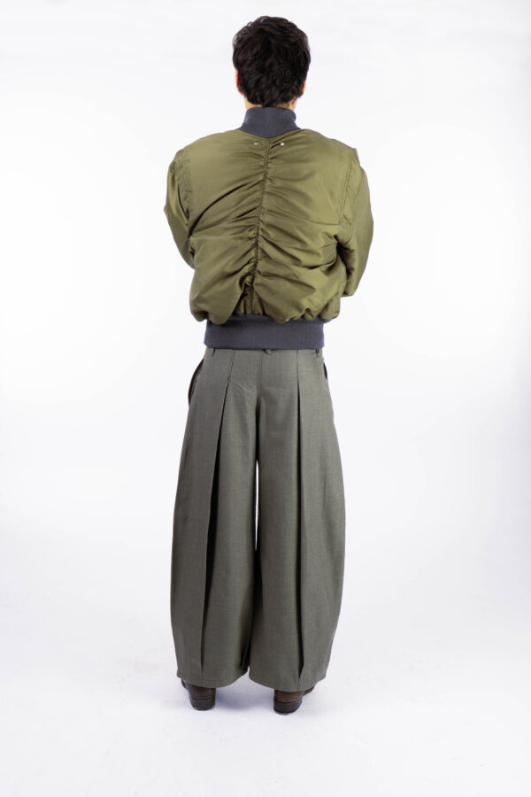 Pantalon super baggy con pinzas
